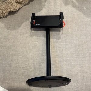 SAIJI Black Adjustable Stand